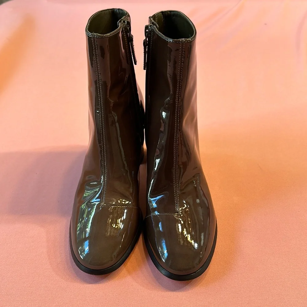 New TORY BURCH Patent Leather Boots. Color: Dark Moss. Size 8.5.